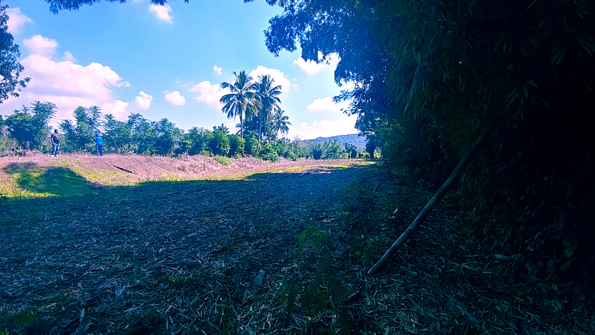 Solar de 729 metros con Acceso al rio en la colonia, piedra blanca en República Dominicana