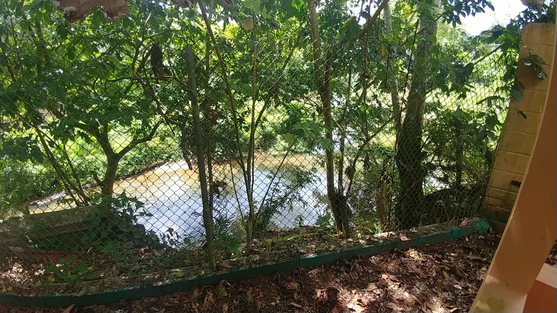 Gran oportunidad Solar con casa para remodelar en Estancias Yuboa en República Dominicana