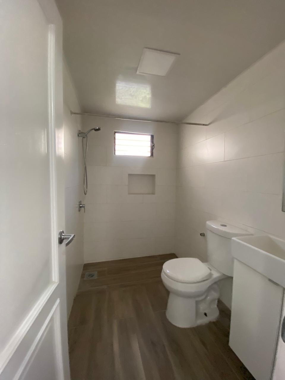 ALQUILO  APARTAMENTO EN SERRALLES UN 4 NIVEL en República Dominicana