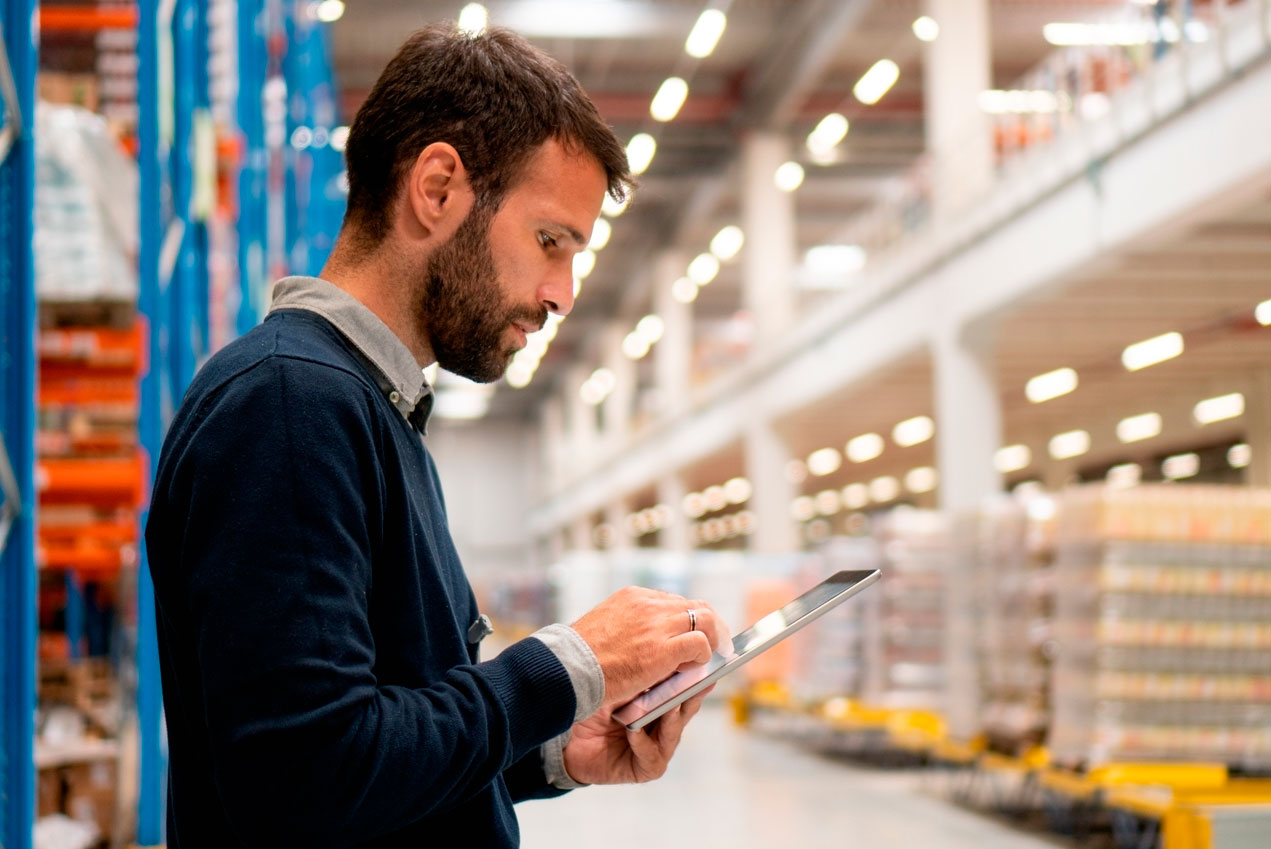 Gestor ventas tecnología en línea Brand Modelo
